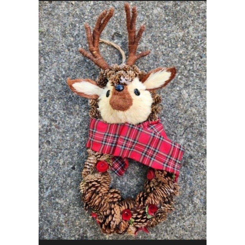 Handmade Holiday Christmas Reindeer Pinecone Wreath 20 In X  10 In